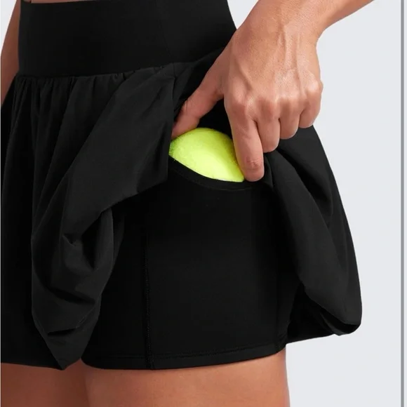 Black Mini Bubble Tennis Pickleball Skirt in Medium NWT - Picture 2 of 5